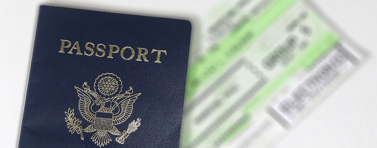 Porte document billet avion personnailsé et passeport de voyage
