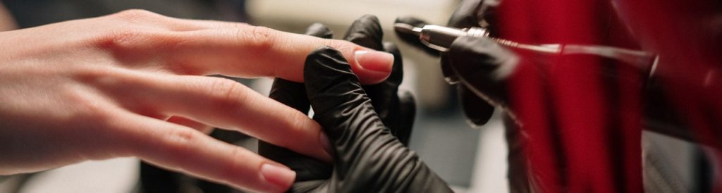 Description onglerie tout savoir sur le metier